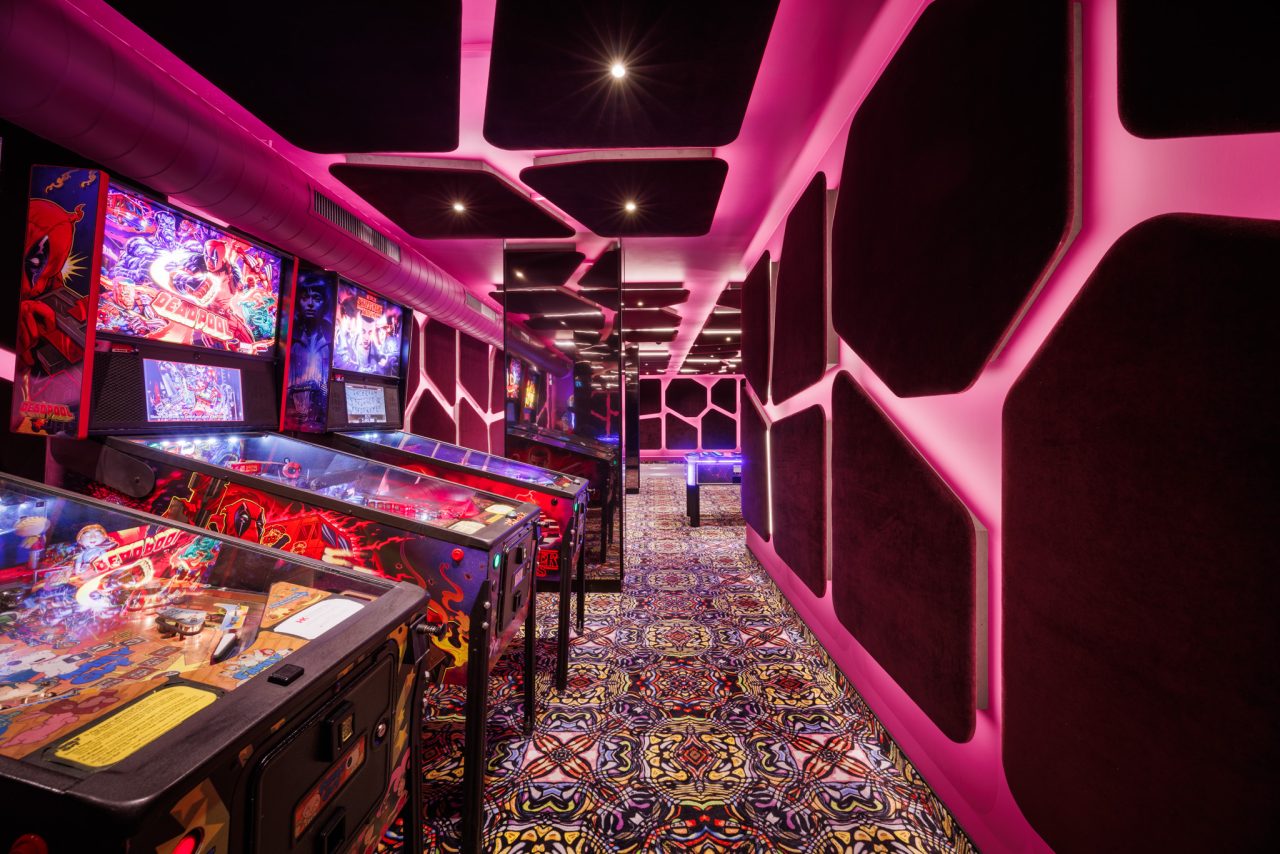 family entertainment center casino style mit detailanischt flipper
