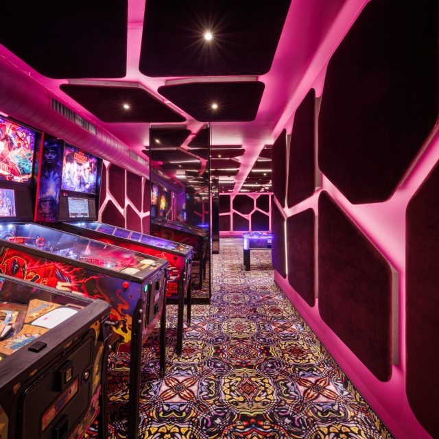 family entertainment center casino style mit detailanischt flipper